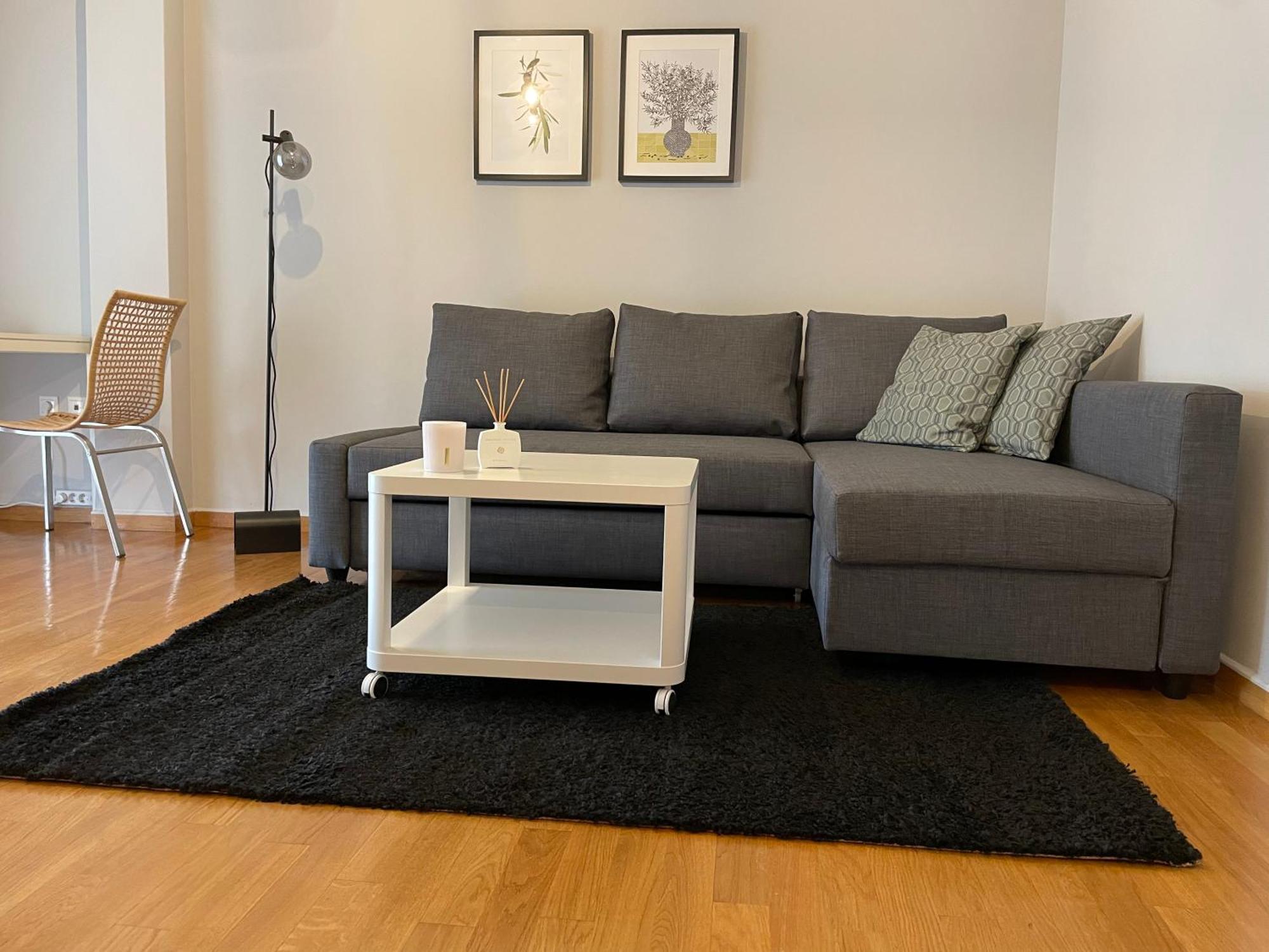 One-Bedroom Apartment